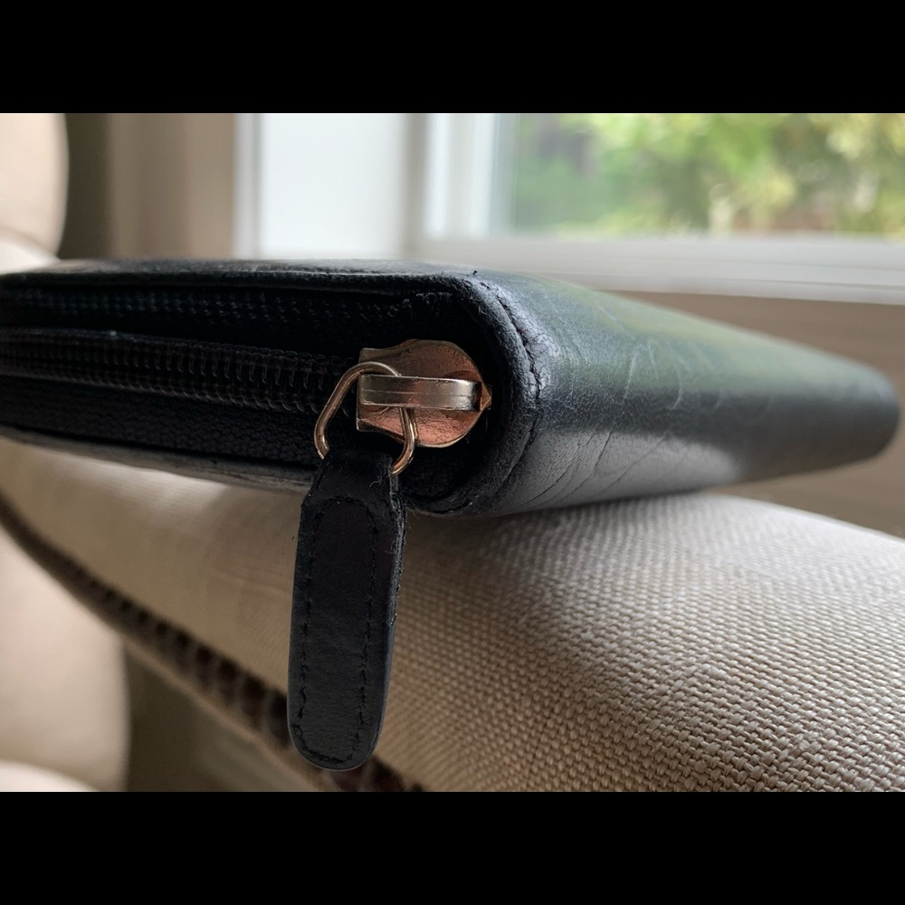 Chanel black zippy camellia wallet with auth card - Picture 8 of 12